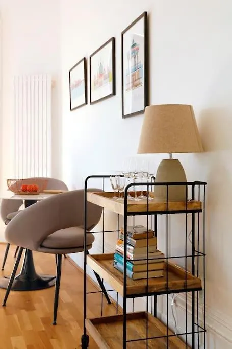 Light And Spacious Brunswick By The Sea Brighton