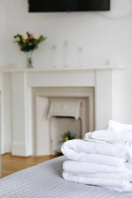 Light And Spacious Brunswick By The Sea Brighton Apartment